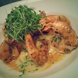 Gulf Shrimp & Waco Grits