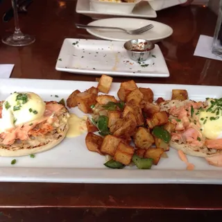 Hot Smoked Salmon Benedict