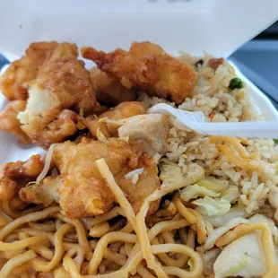 Chowmein and fried chicken, not good bad taste for food chicken has no flavor,  chowmein is pretty decent the rest will go to trash