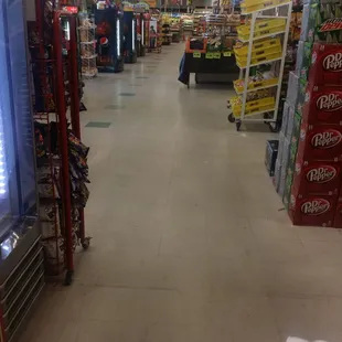 A lot bigger and cleaner than livingston liberty market and they still have deli here;)