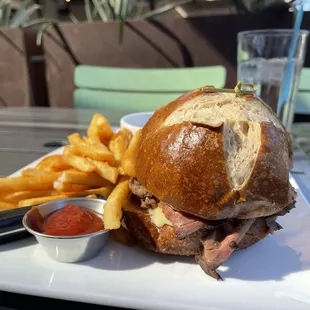 ROAST BEEF DIP: soft bread &amp; tender roast beef!