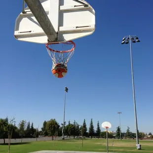 Not a chain net :( YOUTH BALL STUCK :(