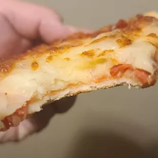 The cheese had hardened up, that's how cold it was. Just absolutely blahhhh!