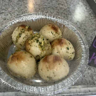 Garlic knots