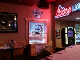 Neighbors Eatery and Saloon