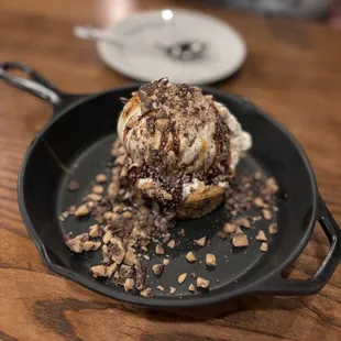 Oooey Gooey Toffee Cake