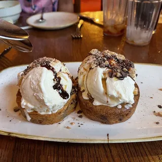 Oooey Gooey Toffee Cake
