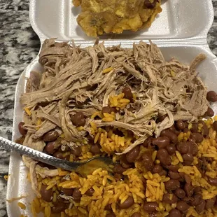 Dry pernil and hard rice bean special