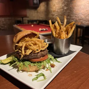 Bistro Burger With Fries