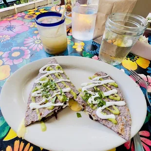 Quesadilla Flor De Jamaica