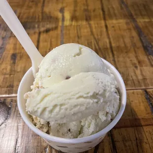 Gorgonzola candied pecan