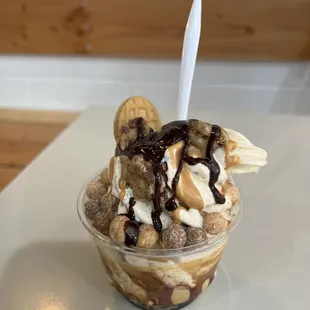 an ice cream sundae