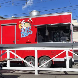 Taco truck in front of Seapine Brewing Company