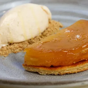 APPLE TART / Apple Syrup / Sweet Soy Ice Cream / Graham Cracker