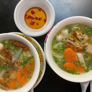 Bánh canh giò heo chả cá