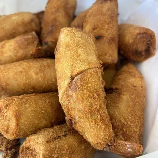 food, chicken wings and fried chicken