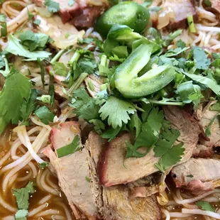 Tom Yum Noodle Soup (pork)