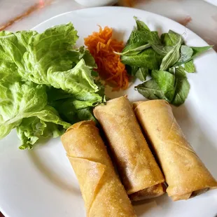 Eggrolls with veggies for wrapping