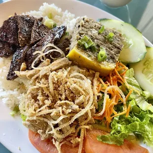 Rice plate with grilled beef