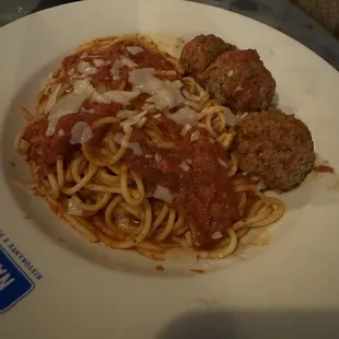 Spaghetti and meatballs