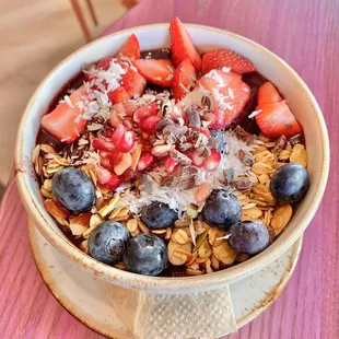 Super Berry Açaí Bowl