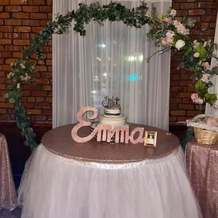 Cake table