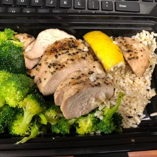 Meals to Go-Simple Chicken with brown rice and broccoli