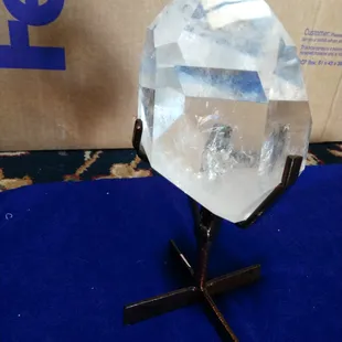 Quartz Crystal with stand