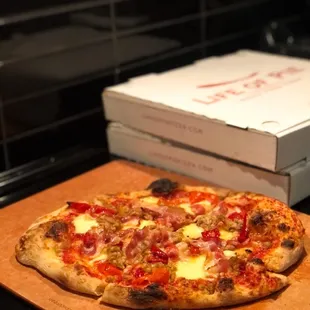 Mama Lil 's Pepper Pizza