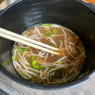 Pho Thai chin