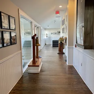 Hallway just inside the front entrance to the restaurant
