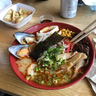 Spicy Seafood Ramen Noodles