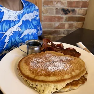 Vanilla pancakes and a side of bacon