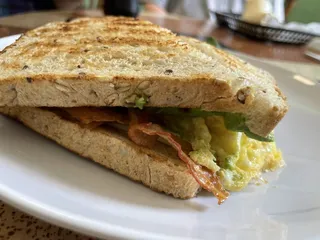 Leeward Market Cafe & Grocery