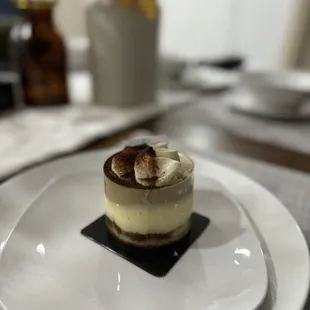 Tiramisu Cake