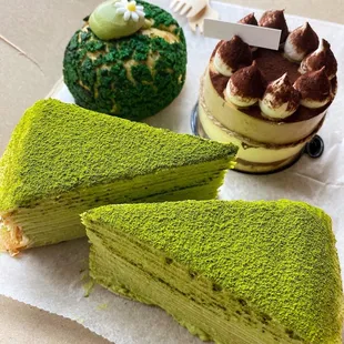Matcha White Chocolate Croissant