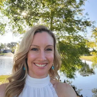 Cassandra R.