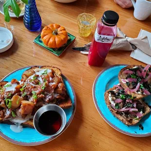 Apple pie french toast and open-faced mushroom MMT