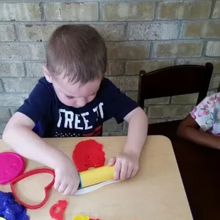Fine Motor Skills w Playdough