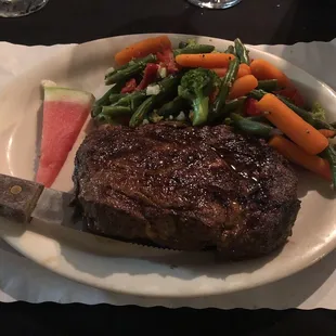 14oz Ribeye w steamed vegetables