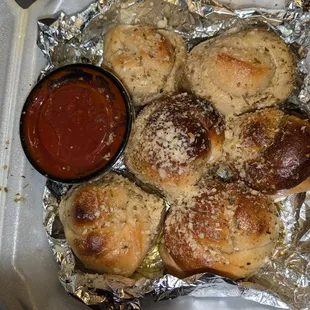 The knots are so delicious...with great marinara sauce!