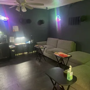 Only shop I&apos;ve ever seen with a lounge for patients to chill &amp; watch football or whatever you want it&apos;s amazing