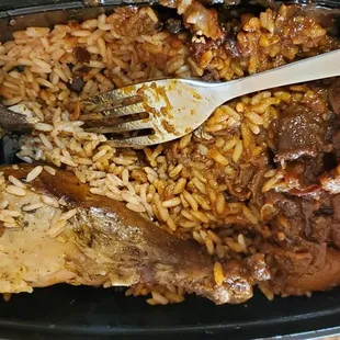 The chicken leg big like turkey leg. Check the length compared to the dish.