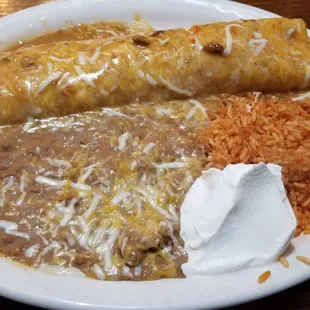 Rio Grande Burrito Lunch Platter