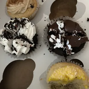 Sorry!!  We dug in with our forks before taking a picture of these delicious cupcakes