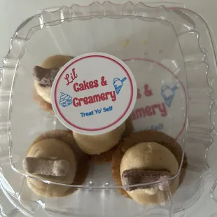 Doggy mini cupcakes - carrot cake with peanut butter cream and a doggy biscuit