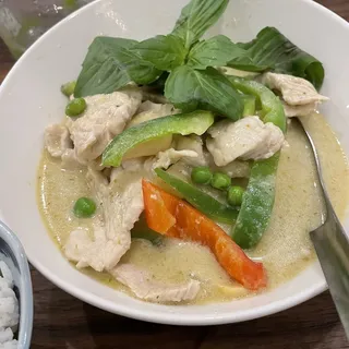 Spicy Chicken Green Curry