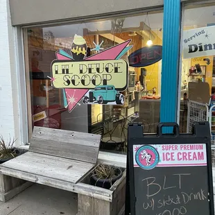 Exterior of Lil Deuce Scoop