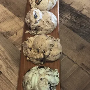 4 scoop "flight"
