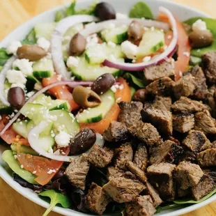 Steak salad bowl